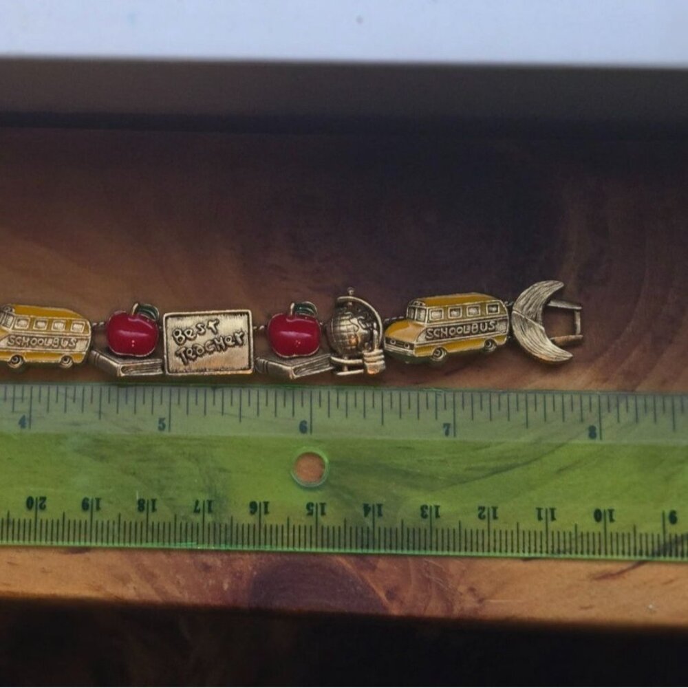 Vintage Best Teacher Charm Bracelet With Apples School Bus Teacher Gift daycare - Picture 9 of 10